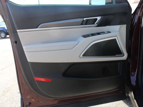 Used 2021 Kia Telluride S FWD image 14