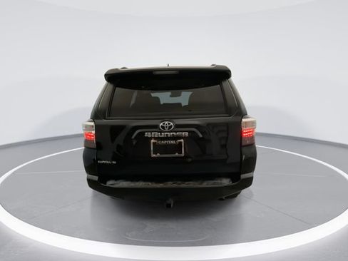 Used 2020 Toyota 4Runner SR5 AWD/4WD image 3