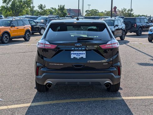 Used 2023 Ford Edge Titanium AWD/4WD image 4