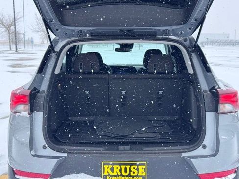 Used 2024 Chevrolet TrailBlazer LT w/ LT Cold Weather Package image 30