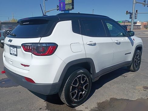 Used 2025 Jeep Compass Trailhawk AWD/4WD image 6