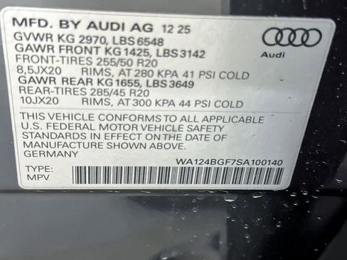 New 2025 Audi Q6 e-tron Premium Plus image 28