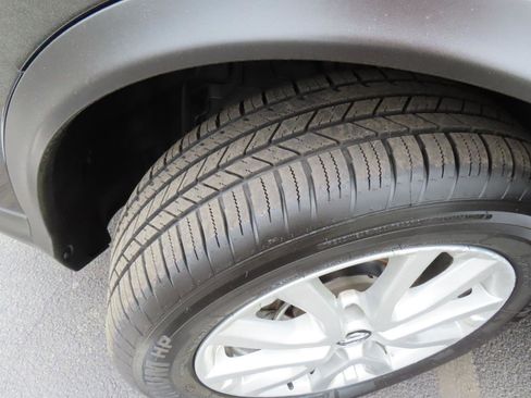 Used 2021 Nissan Rogue Sport S image 14