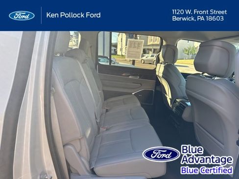 Used 2022 Jeep Wagoneer Series II image 36