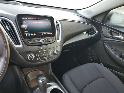 Used 2020 Chevrolet Malibu LS image 26