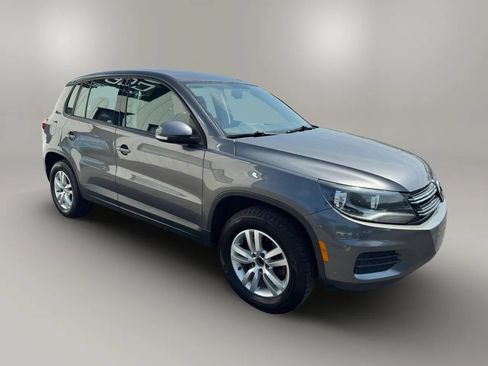 Used 2014 Volkswagen Tiguan S FWD image 4