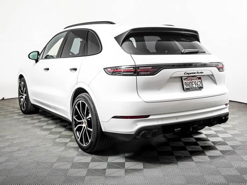 Certified 2023 Porsche Cayenne Turbo AWD/4WD image 3