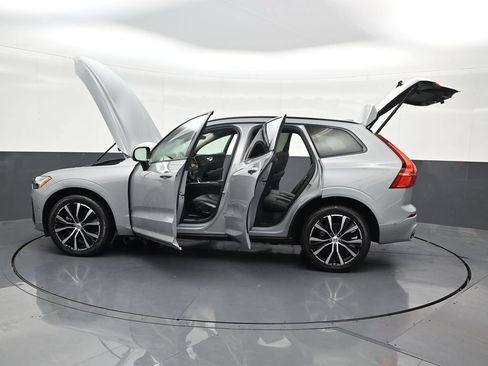 Used 2024 Volvo XC60 B5 Plus AWD/4WD image 36