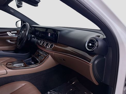 Used 2022 Mercedes-Benz E 350 Sedan w/ AMG Line Exterior image 30