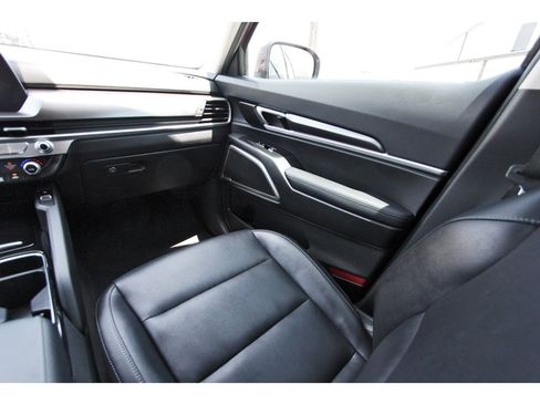 Certified 2023 Kia Telluride S w/ S Sunroof Package AWD/4WD image 11