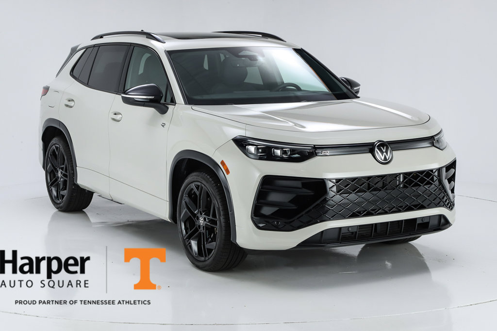 Used 2025 Volkswagen Tiguan SE R-Line FWD image 54