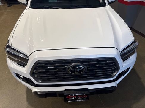 Used 2023 Toyota Tacoma TRD Off-Road AWD/4WD image 56