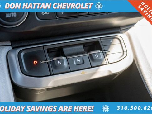 Used 2023 GMC Acadia SLT image 11