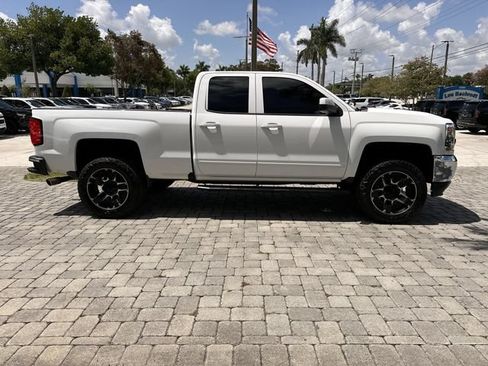 Used 2018 Chevrolet Silverado 1500 LT RWD image 14