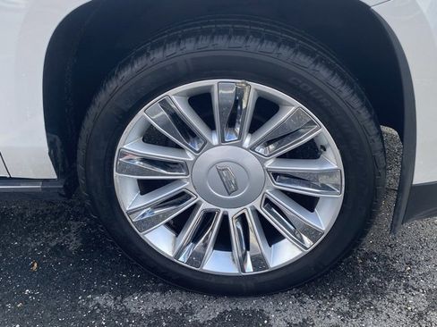 Used 2016 Cadillac Escalade ESV Platinum image 11