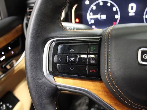 Used 2022 Jeep Grand Wagoneer Series III image 32