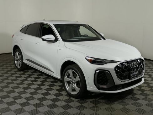 New 2025 Audi Q5 Premium Plus image 1