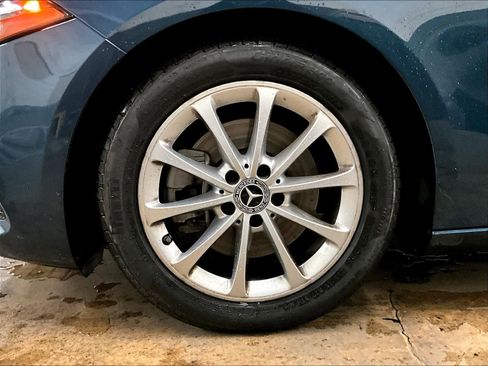 Used 2021 Mercedes-Benz A 220 image 12