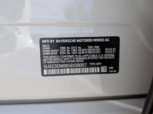 Used 2025 BMW X7 xDrive40i w/ Dynamic Handling Package image 26