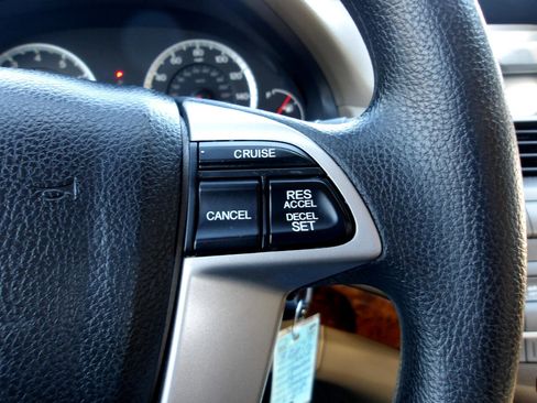 Used 2009 Honda Accord EX image 16