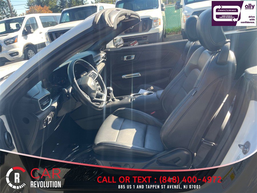 Used 2025 Ford Mustang Premium RWD image 17