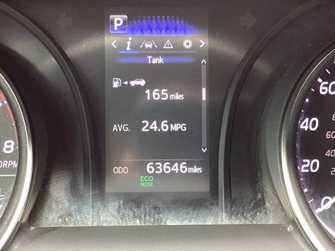 Used 2024 Toyota Camry SE FWD image 3