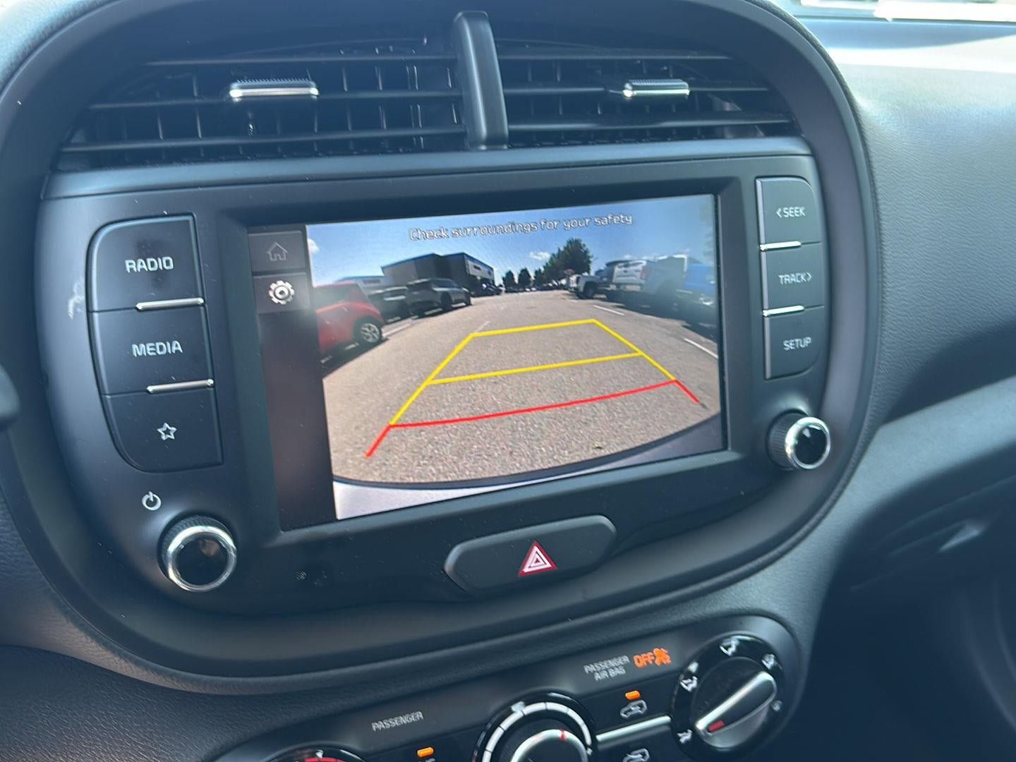 Used 2025 Kia Soul LX w/ LX Technology Package FWD image 16