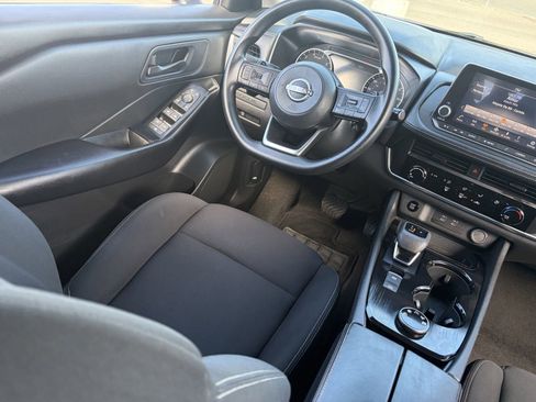 Used 2024 Nissan Rogue S image 15