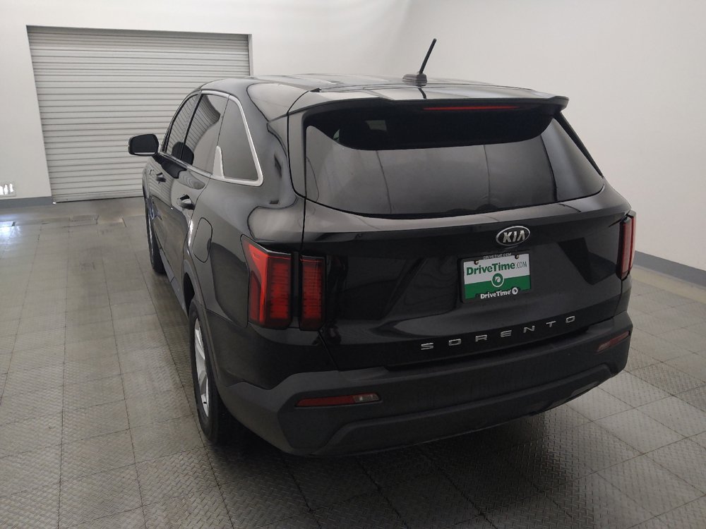 Used 2021 Kia Sorento LX FWD image 6