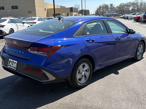 New 2026 Hyundai Elantra SE image 5