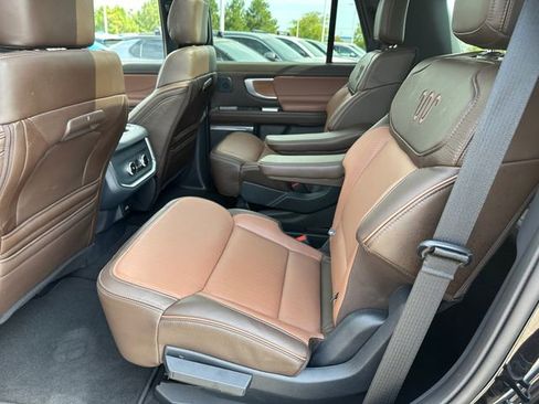 Used 2025 Ford Expedition King Ranch image 21