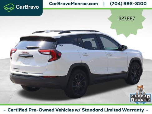 Certified 2024 GMC Terrain SLT w/ Infotainment Package II FWD image 7