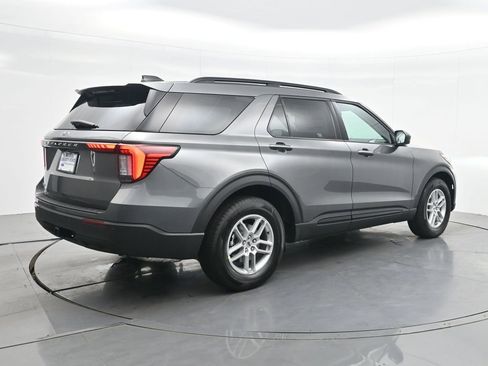 New 2026 Ford Explorer Active image 7