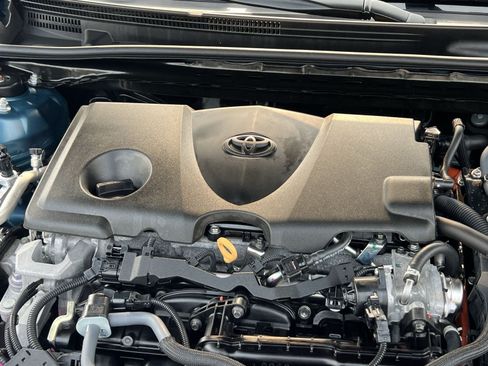 Used 2025 Toyota Camry SE AWD/4WD image 29