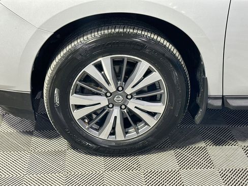 Used 2017 Nissan Pathfinder SL w/ SL Tech Package image 12
