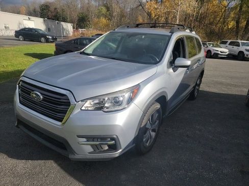 Used 2019 Subaru Ascent Premium image 1