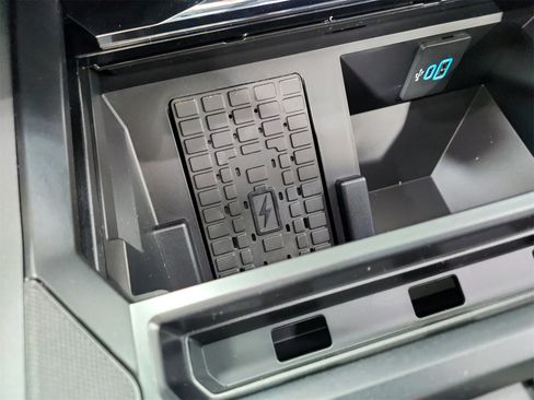 New 2026 Ford F250 Lariat w/ Chrome Package image 32