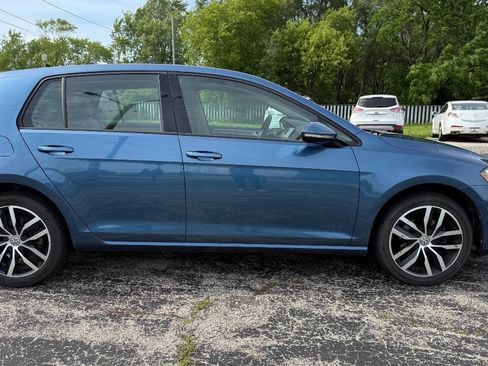 Used 2016 Volkswagen Golf SE w/ Lighting Package FWD image 4