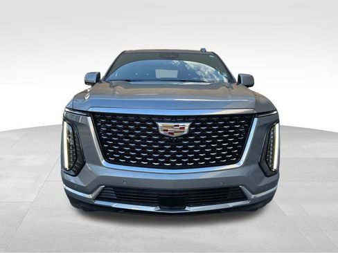 Used 2025 Cadillac Escalade ESV Premium Luxury w/ Touring Package image 15
