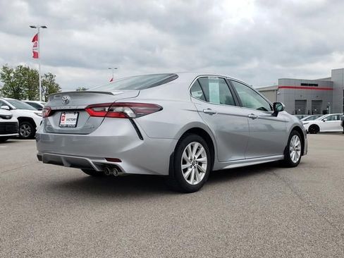 Used 2024 Toyota Camry SE FWD image 5