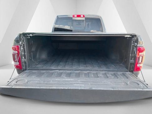 Used 2021 RAM 2500 Laramie AWD/4WD image 9