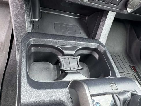 Used 2019 Toyota Tacoma TRD Sport AWD/4WD image 34