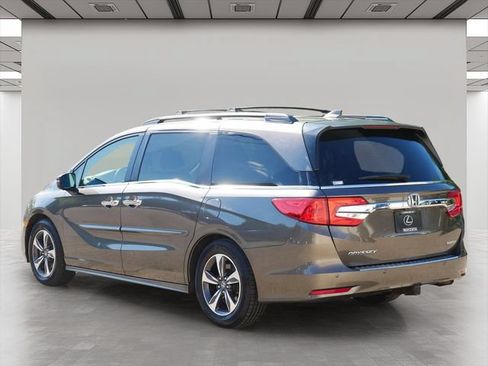Used 2018 Honda Odyssey Touring image 4