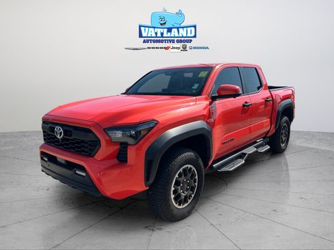 Used 2024 Toyota Tacoma TRD Off-Road w/ TRD Off Road Premium Package AWD/4WD image 20