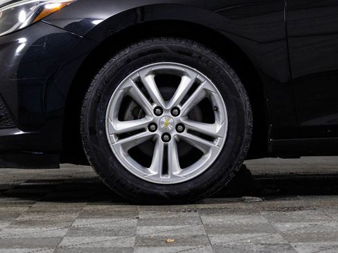 Used 2017 Chevrolet Cruze LT w/ Convenience Package image 45