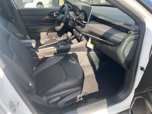 New 2026 Jeep Compass Limited image 11