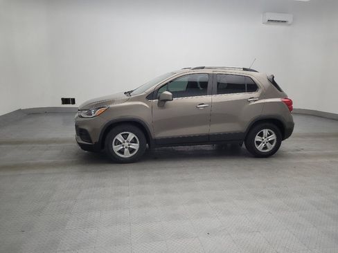 Used 2020 Chevrolet Trax LT w/ Driver Confidence Package image 2