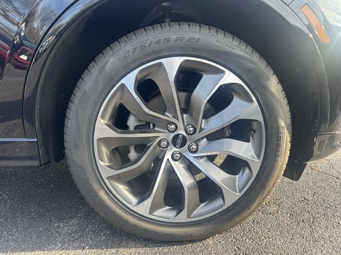 New 2025 Lincoln Aviator AWD w/ Jet Appearance Package image 9