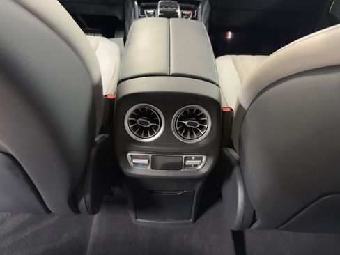 Used 2024 Mercedes-Benz G 550 image 27