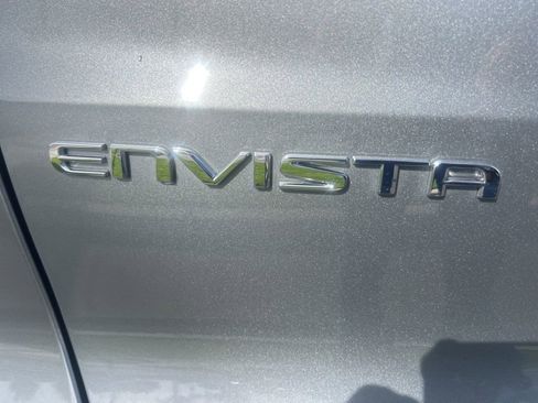 Used 2025 Buick Envista Sport Touring image 35